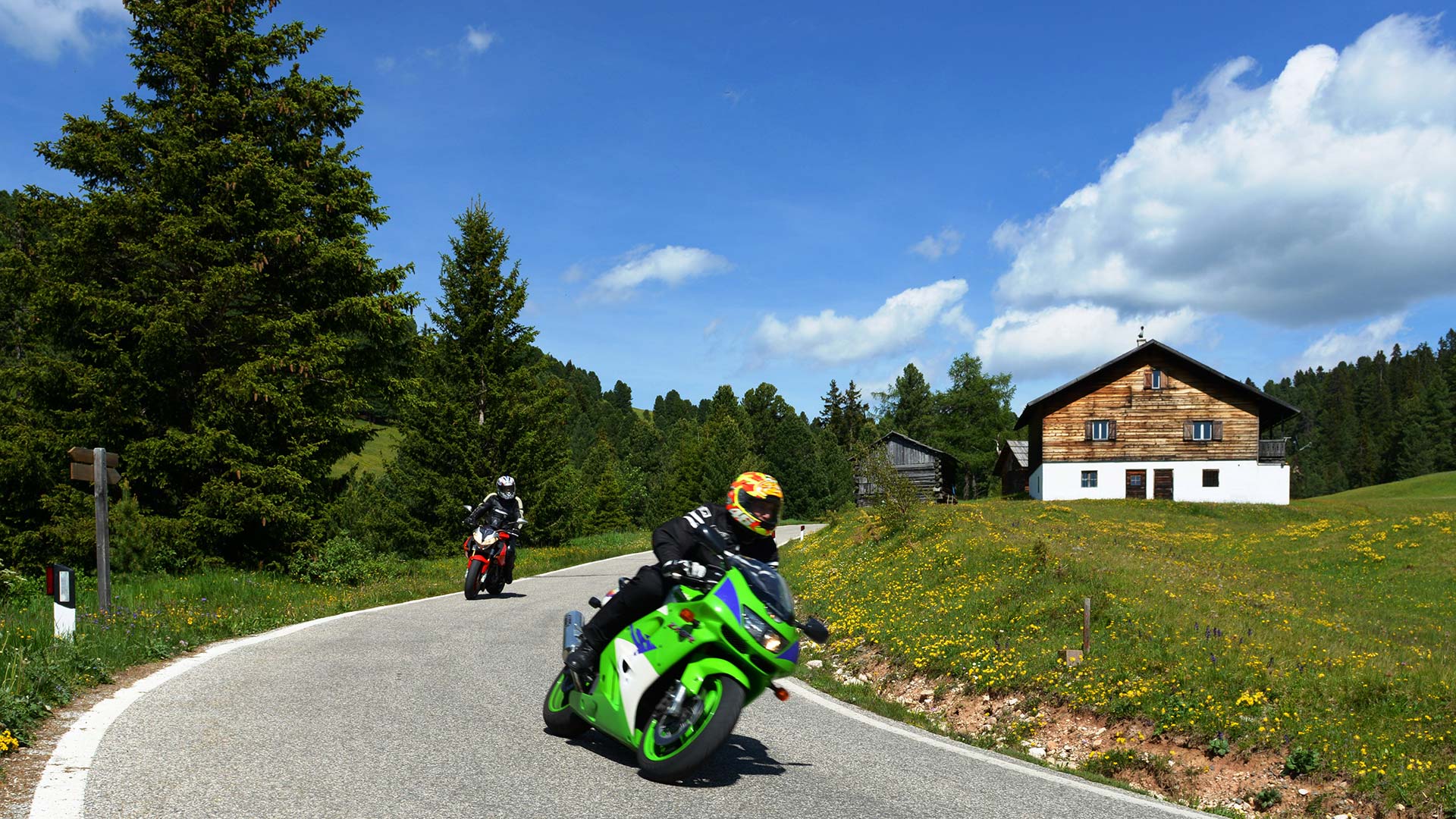 Motorradhotel Gadertal Antermoia Dolomiten